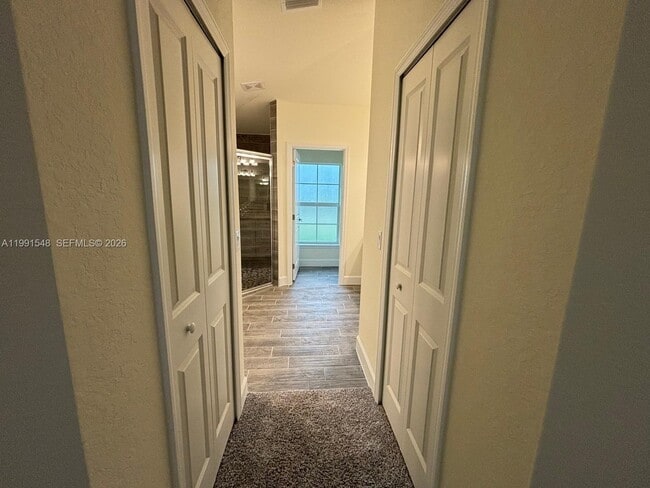 Building Photo - 2711 20th St SW