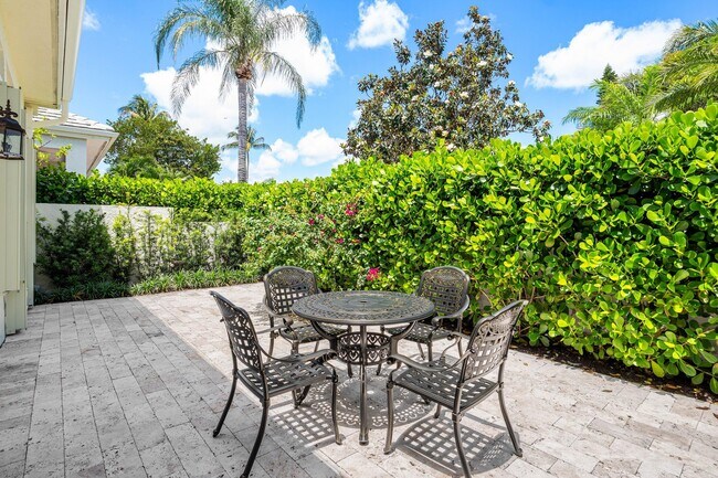 Building Photo - 116 Coral Cay Dr