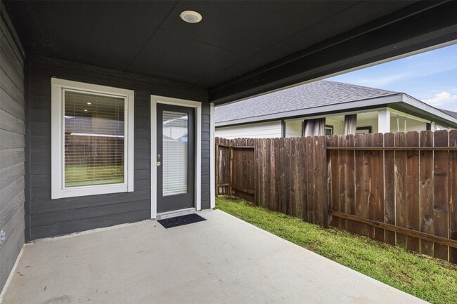 Building Photo - 31814 Hallington Hl Ln