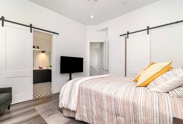 Building Photo - 2239 Lovedale Ave