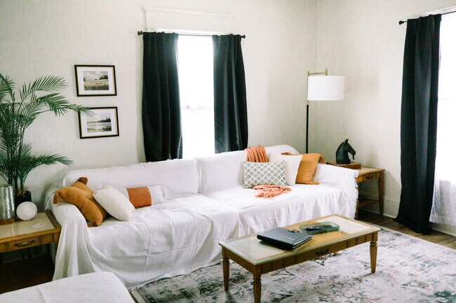 Building Photo - 1011 Forest Park Blvd NW