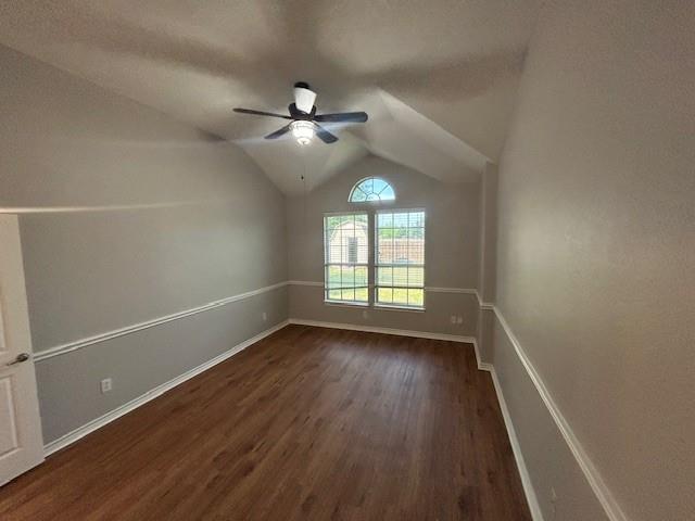 Building Photo - 2105 Cardinal Dr