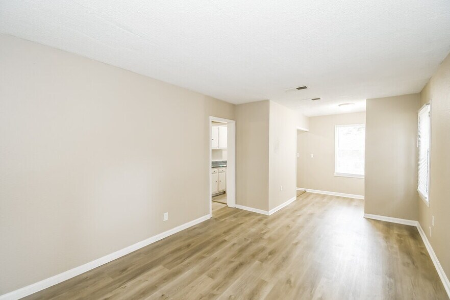 Building Photo - 1031 Bunker Hill Blvd