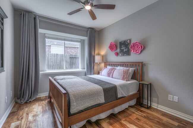 Downstairs bedroom #2 - 323 Arbor Ridge Ln