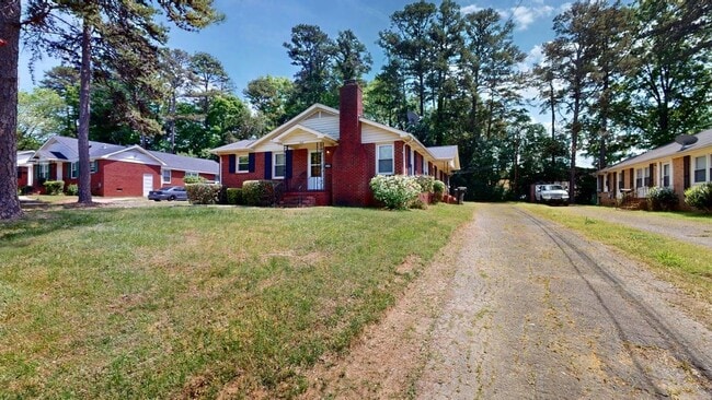 Building Photo - 1510 Woodhill Ln