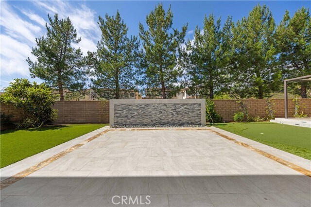 Building Photo - 119 Nest Pine