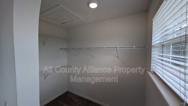 Building Photo - 4702 Ashburn Pond Way