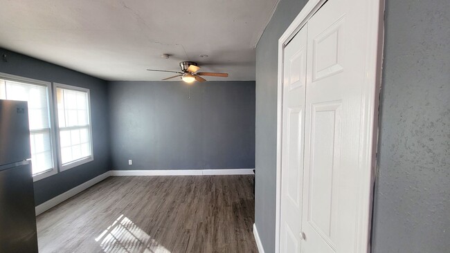 Building Photo - Studio Apartment in Fort Worth