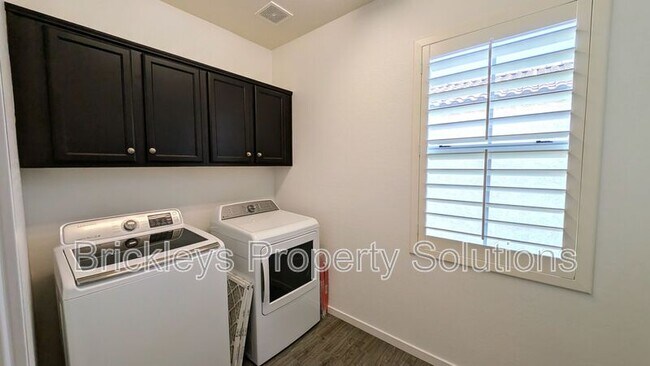 Building Photo - 2632 S Tobin