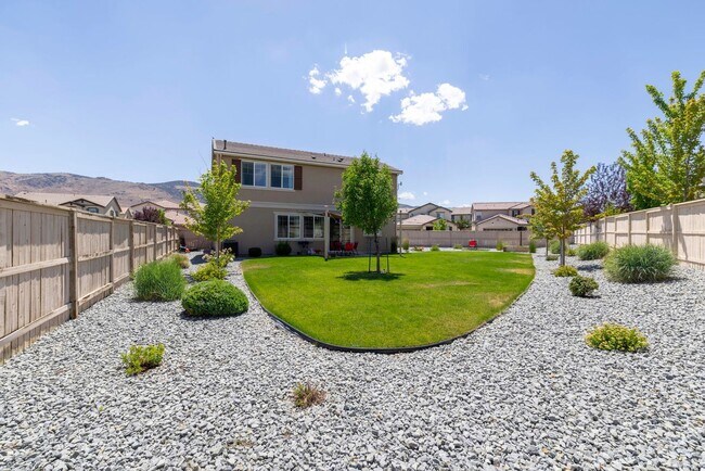 Building Photo - Spacious Home in Damonte Ranch - Large Backyard!