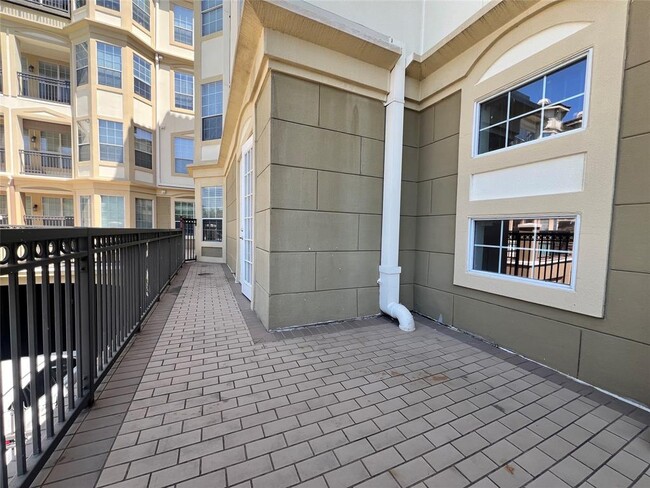 Building Photo - 7575 Kirby Dr