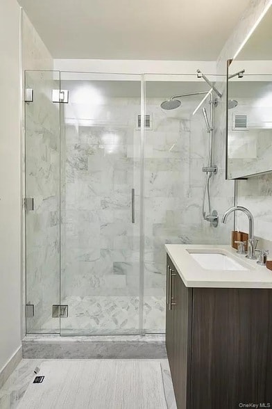 Building Photo - 47-05 Center Blvd