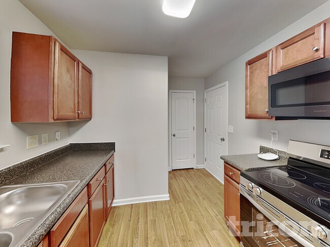 Building Photo - 6432 Pennacook Dr