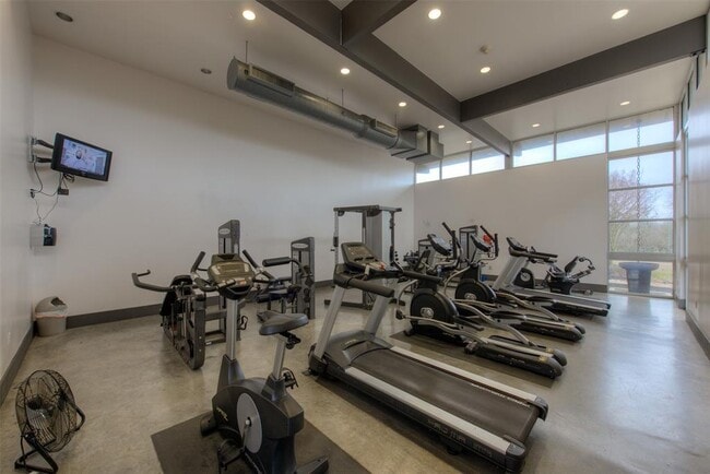 Building Photo - 514 Wincliff Dr