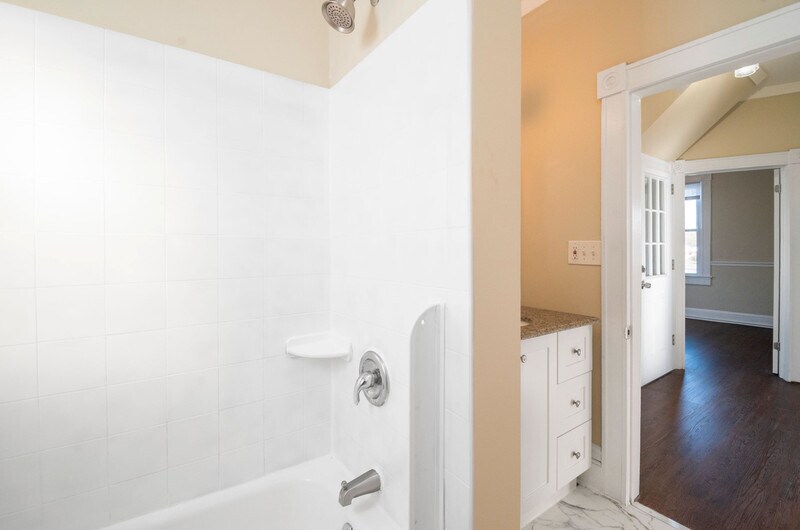 Bathroom - 5327 Wesley Ave