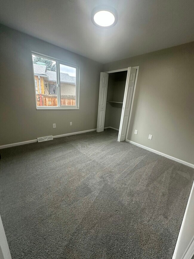 Building Photo - 9340 W 104th Pl