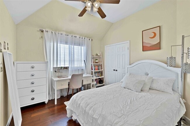 Building Photo - 7305 Oak Leaf Dr