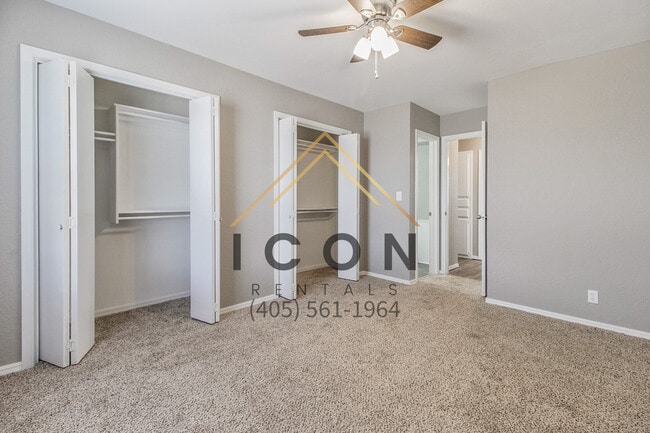 Building Photo - 1038 S Highland Dr