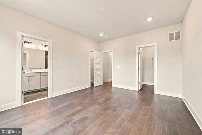 Building Photo - 11630 American Dream Way