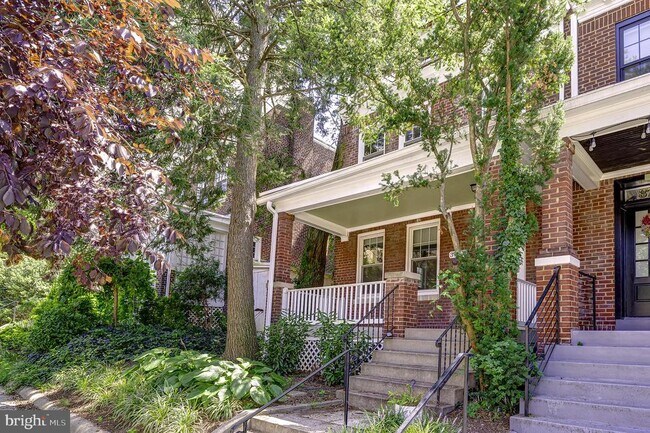 Building Photo - 3712 Garfield St NW