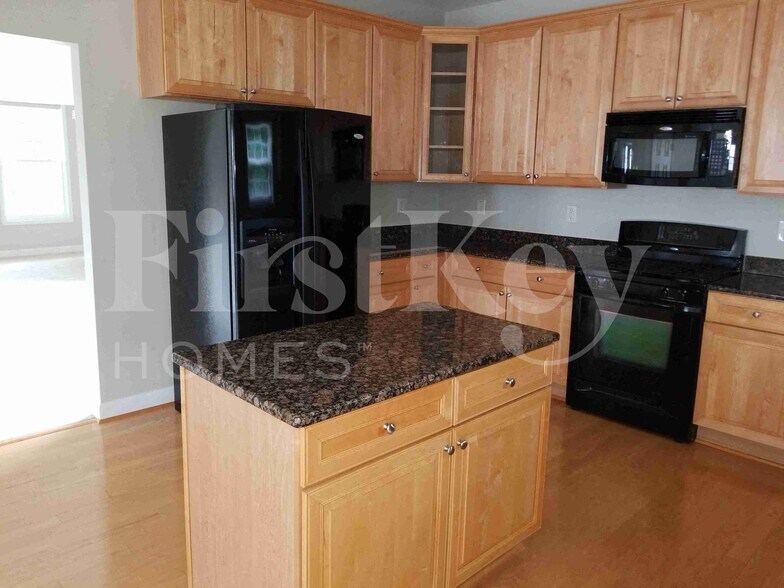 Building Photo - 5302 Cragganmore Dr