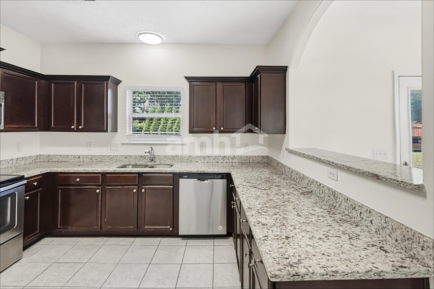 Building Photo - 1034 Shallow Water Way