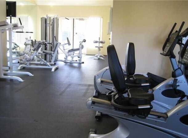 Building Photo - RB 1 Br 1 Bath Granite Kitchen Luxury Condo $2400 Avail July 1st