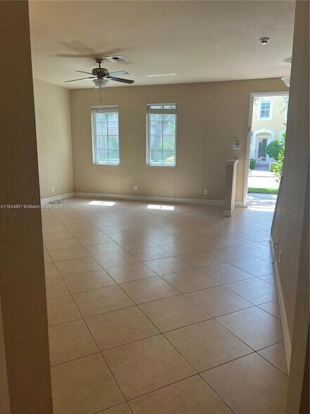 Building Photo - 131 Ennis Ln