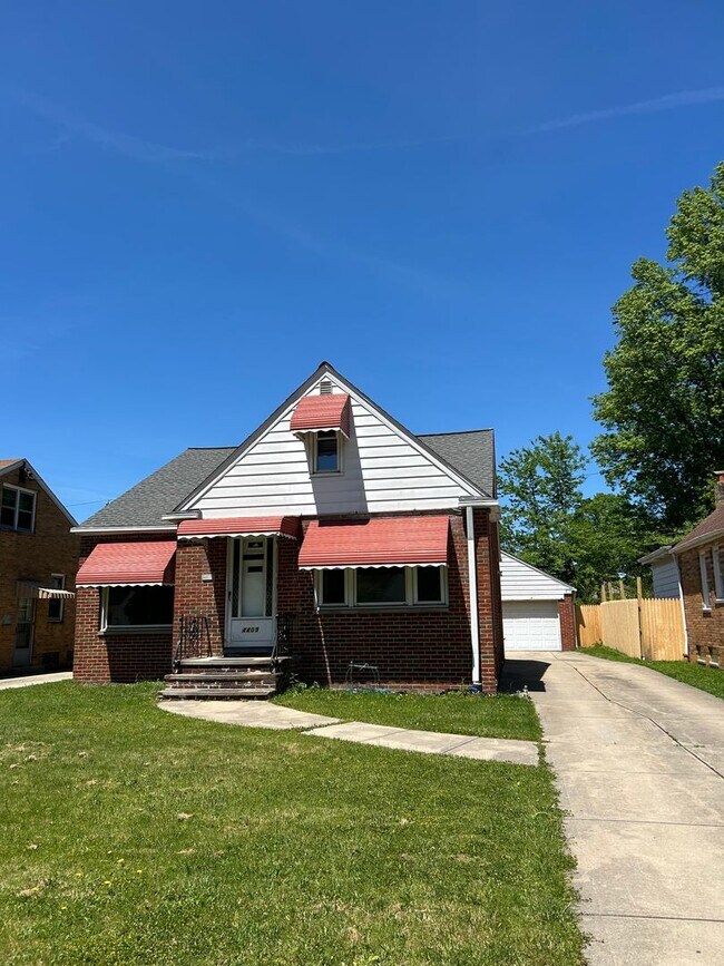 Building Photo - Brick 4 Bedrooms house is South Euclid With 2 Cars Detached Garage for Rent