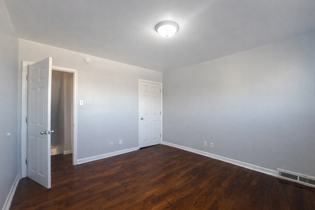 Building Photo - Charming 2BR Home with Rear Deck & Washer/Dryer in Dundalk