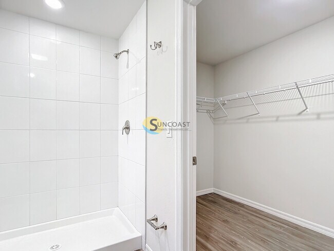 Building Photo - 1039 Birchcrest Blvd
