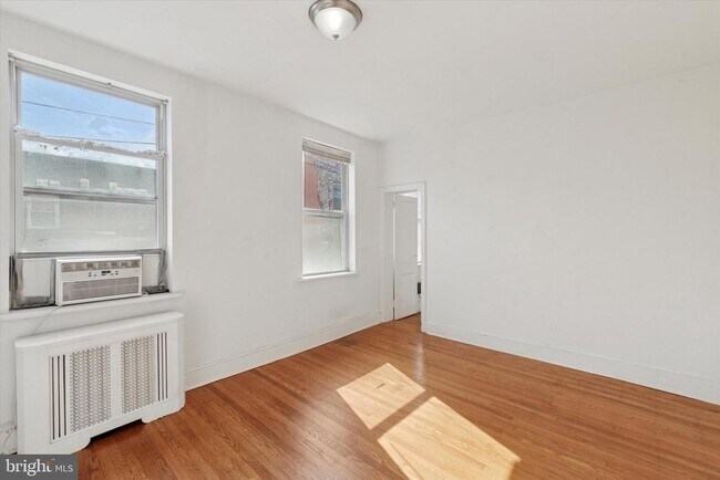 Building Photo - 1710 S 10th St