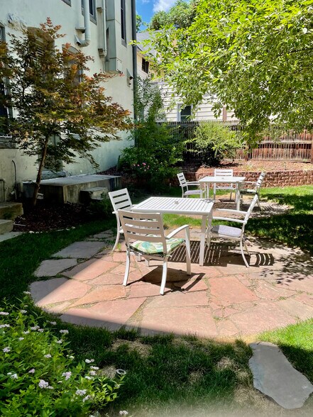 Courtyard - 3211 Zuni St