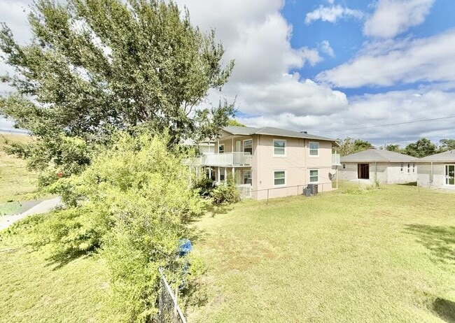 Building Photo - 1138 30th St S