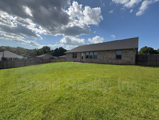 Building Photo - 5004 Hamilton Crossing Blvd