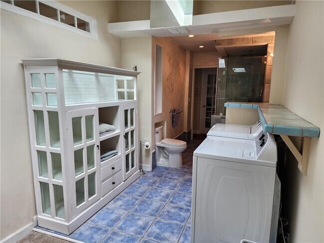 Building Photo - 3516 Hildon Cir