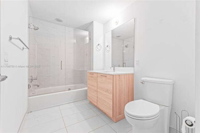 Building Photo - 2 bedroom in North Miami Beach FL 33160