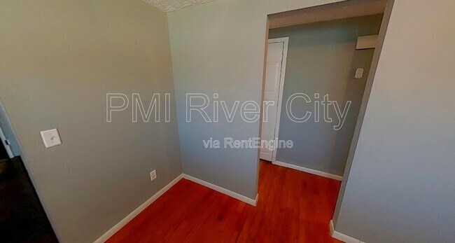 Building Photo - 7471 John F Kennedy Dr W