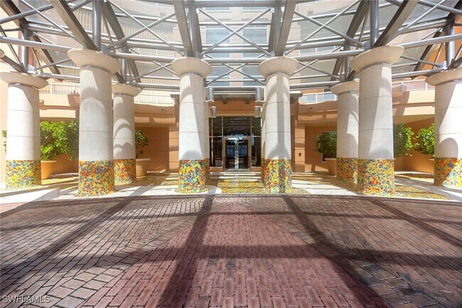 Building Photo - 940 Cape Marco Dr