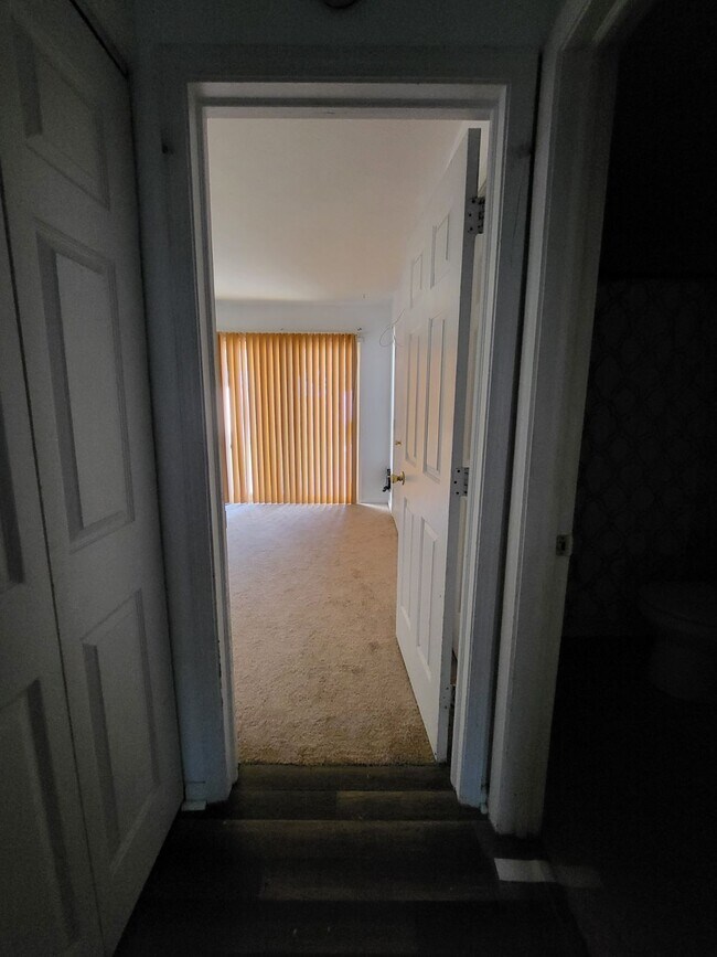 Building Photo - 5451 Lynbrook Lndg
