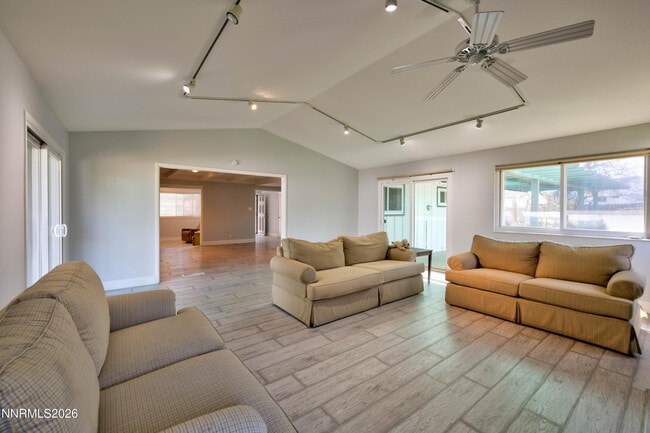 Building Photo - 12310 S Hills Dr