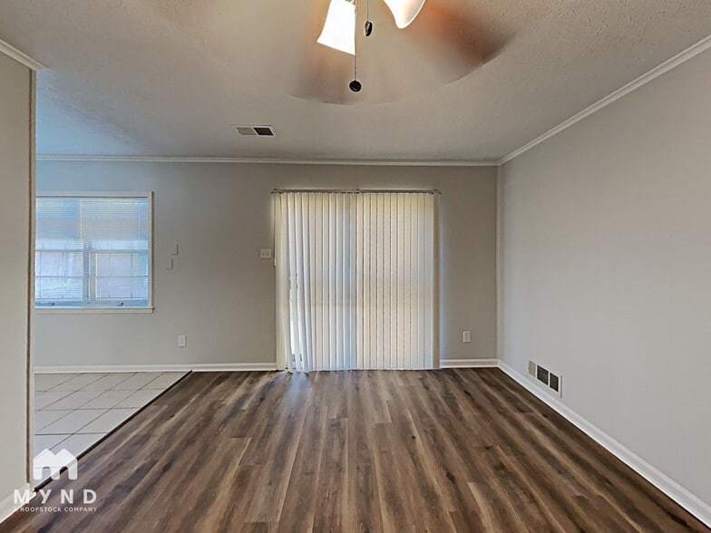 Building Photo - 3318 Crain Cove