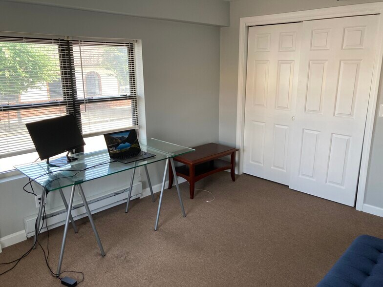 Building Photo - 120 Spruce St