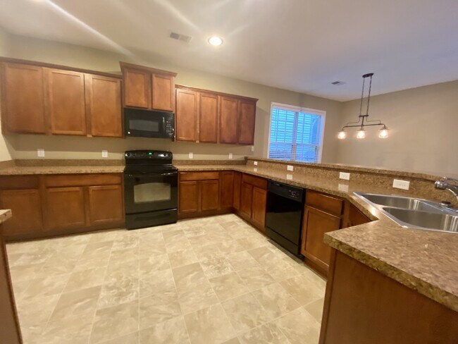 Building Photo - Five Bedroom Single Family Home in Cypress Ridge!