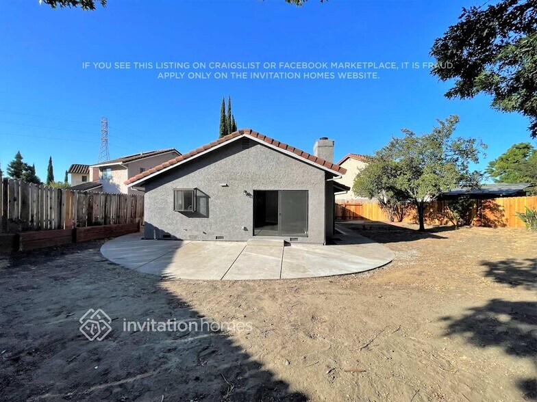 Building Photo - 2241 Pinenut Ct