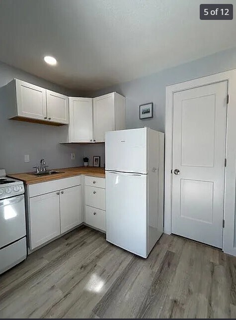 Building Photo - 3219 Roscoe Ave