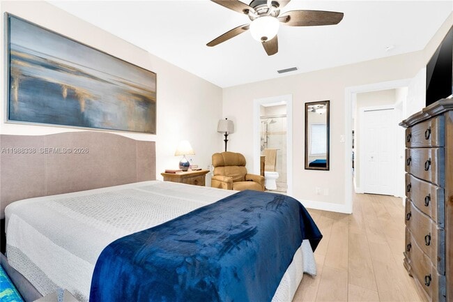 Building Photo - 10909 SW 113th Pl