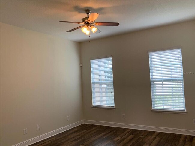 Building Photo - 1704 Lobelia Dr