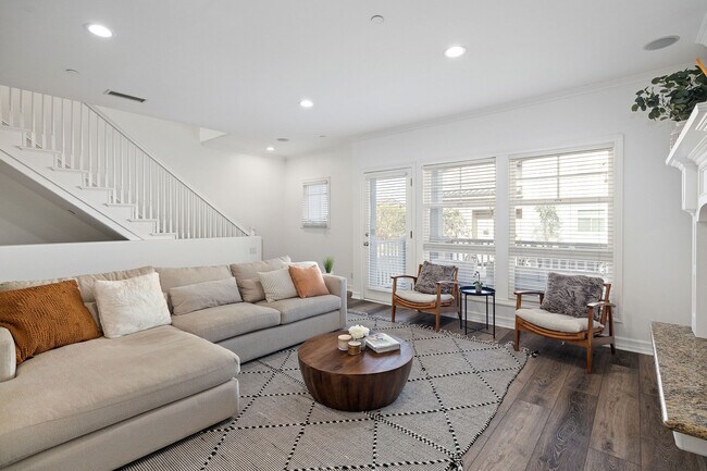 Building Photo - 231 Aviation Pl