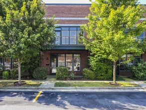 Building Photo - Luxury Downtown Townhome with 2 car Garage!
